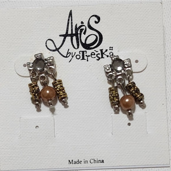 TRESKA petite beaded dangle earrings‎ new!! - Picture 1 of 3